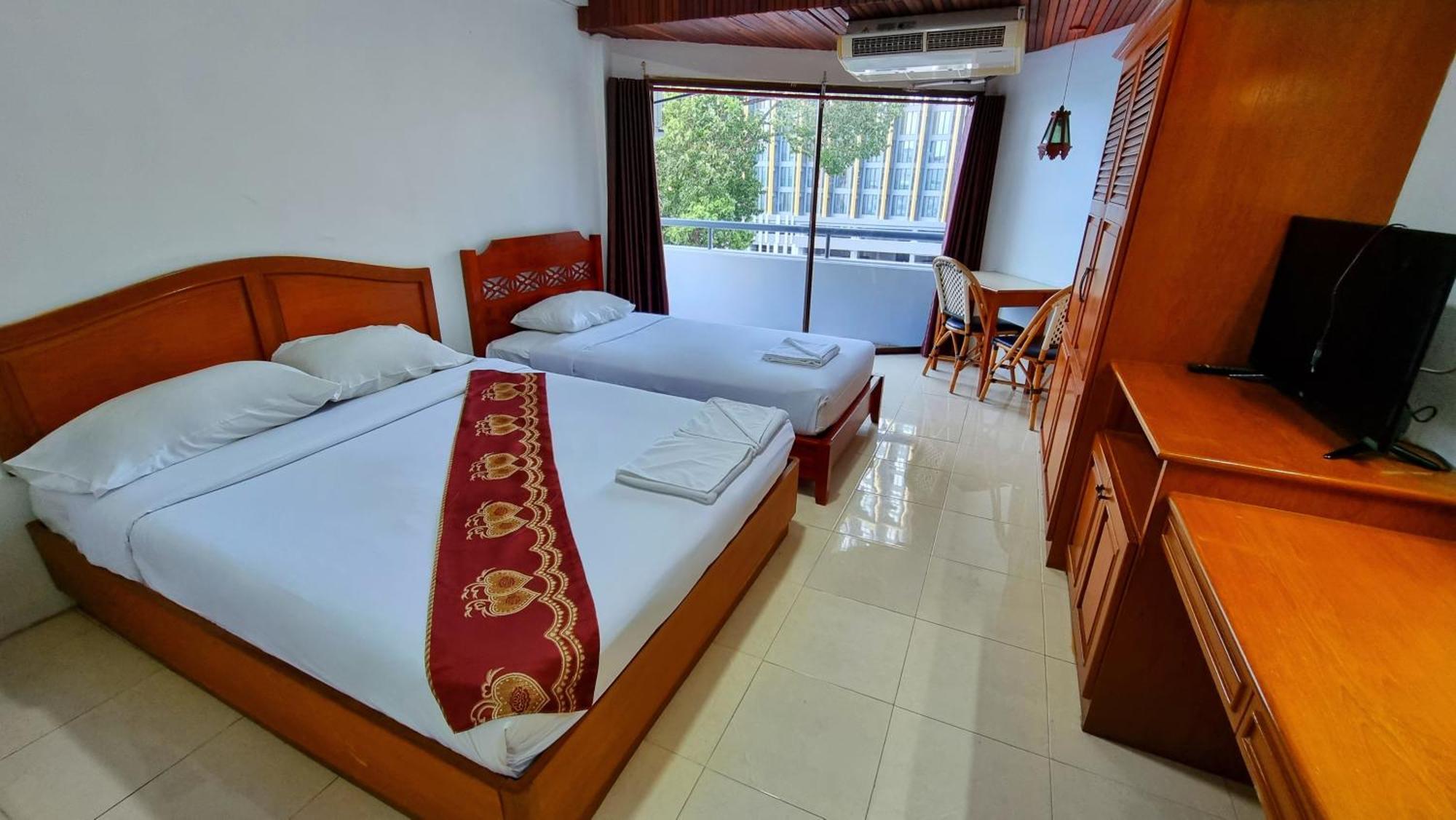 Arcadia Mansion Hotell Pattaya Exteriör bild